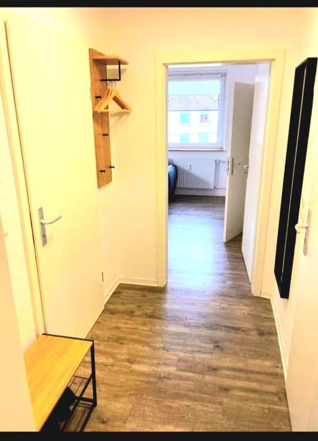 City Apartment Duisburg 2#Netflix &Wlan &Kingsize Bett & Kaffee Maschine & Central & 500M Innenhafen & 2 Min U Bahn エクステリア 写真