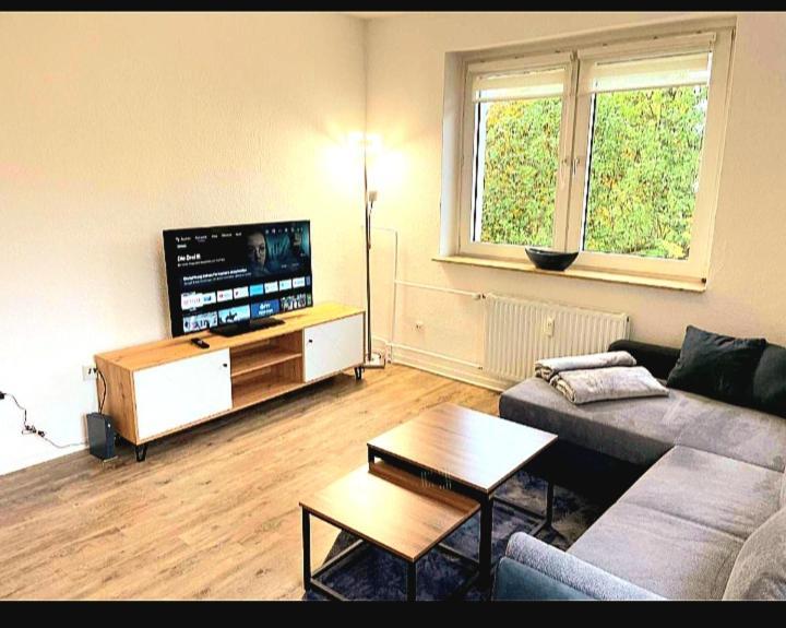 City Apartment Duisburg 2#Netflix &Wlan &Kingsize Bett & Kaffee Maschine & Central & 500M Innenhafen & 2 Min U Bahn エクステリア 写真