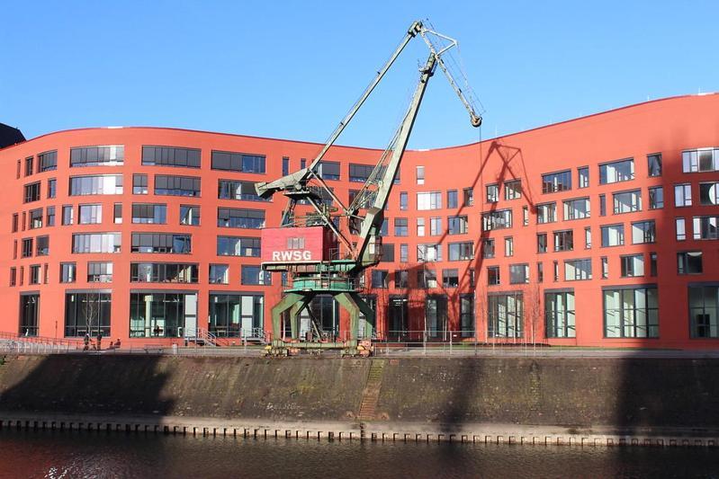 City Apartment Duisburg 2#Netflix &Wlan &Kingsize Bett & Kaffee Maschine & Central & 500M Innenhafen & 2 Min U Bahn エクステリア 写真